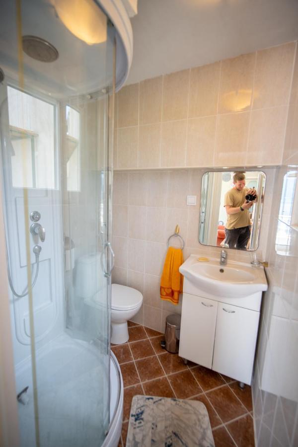 Ari Apartments Krasići Eksteriør billede
